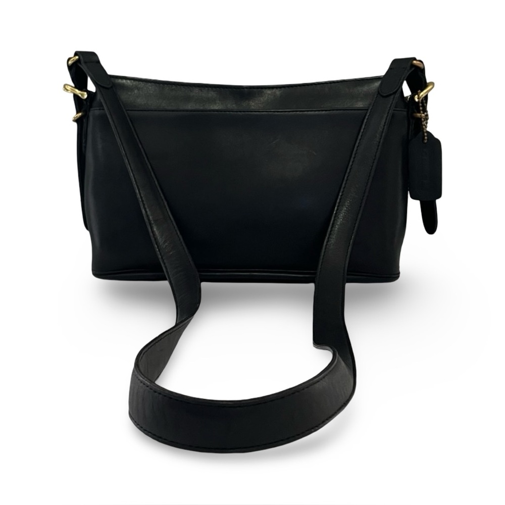 Coach Vintage Equestrian Black Leather Shoulder to Crossbody Bag